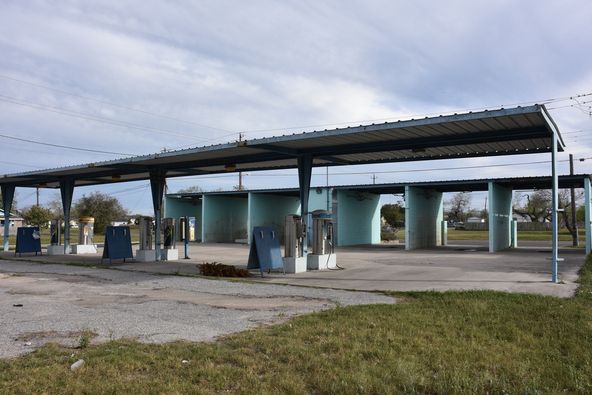 Kingsville Car Wash: 600 W Corral Ave, Kingsville, TX 78363
